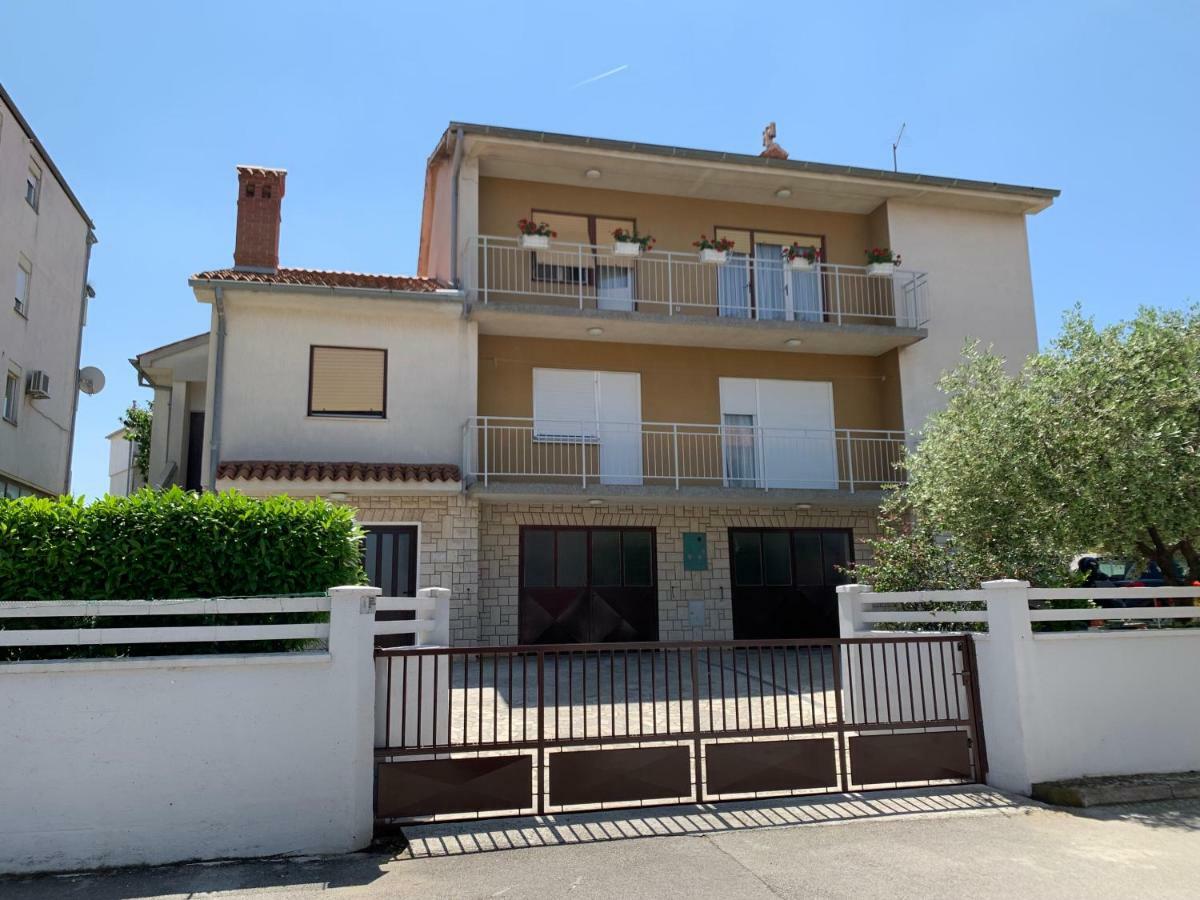 Apartment Bilic プーラ エクステリア 写真